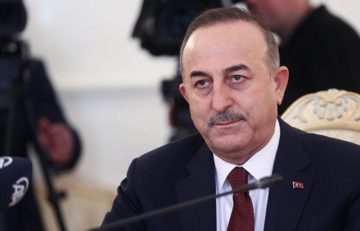 The head of the Turkish Foreign Ministry believes that the opposition will drag the country into the war.