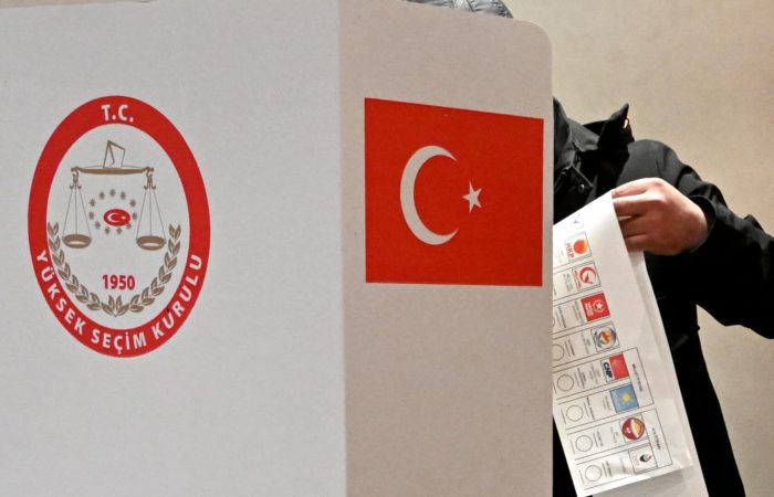 Voting has started in Turkey’s presidential and parliamentary elections.