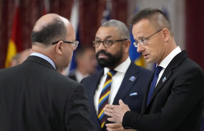 The foreign ministers of Hungary and Turkey will discuss the admission of Sweden to NATO, Szijjártó said.