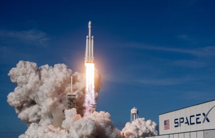 SpaceX canceled Falcon Heavy rocket launch a minute before liftoff.