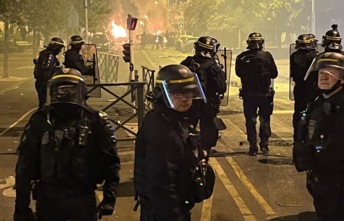 France announced the normalization of the situation with riots.