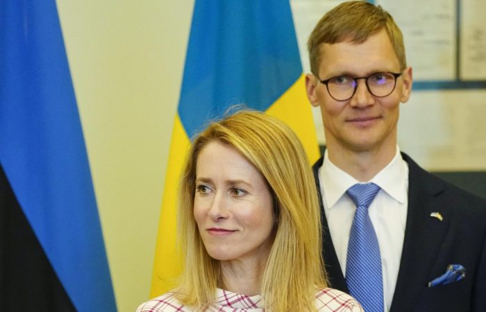 The Estonian opposition initiates a vote of no confidence in Prime Minister Kallas.