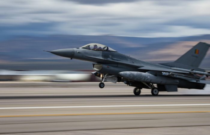 Belgium will supply Ukraine with several F-16s.