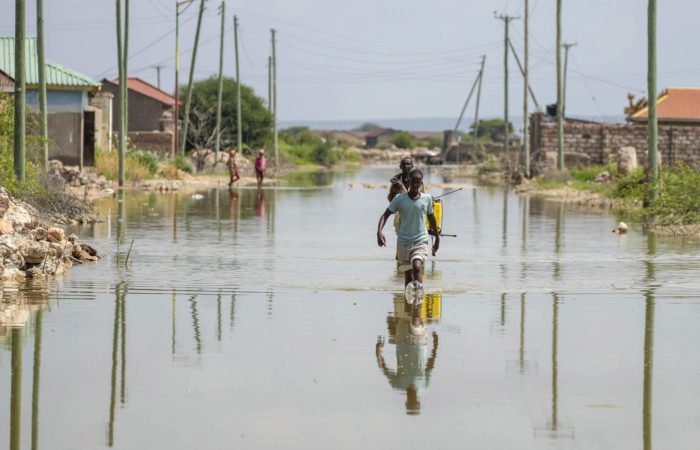 The death toll from floods in Kenya has risen to 174.