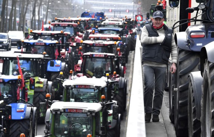 Belgian farmers threaten to blockade Brussels.