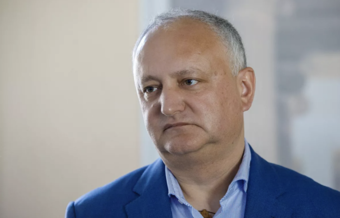 Dodon called on Moldovan residents not to participate in the referendum on EU membership.