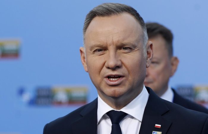 The President of Poland called not to introduce the euro in the country.